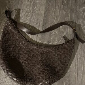 The Essential Curve Shoulder Bag, Coffee Bean